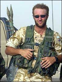 _42136378_soldier203