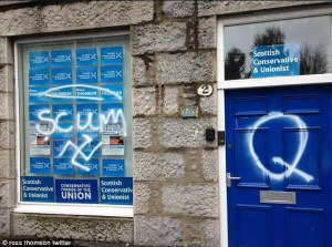 27766BF800000578-0-image-a-2_1428772099592