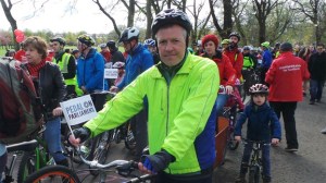 343774-liberal-democrat-leader-willie-rennie-msp-at-pedal-on-parliament-event-april-25-2015-quality-news-im