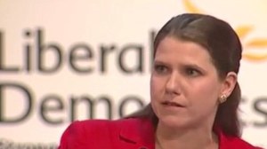 video-undefined-2202FF6800000578-15_636x358