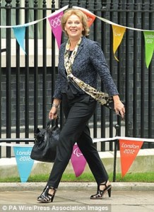 article-2645720-14D9D156000005DC-595_306x423_thumb