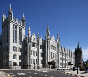 croppedimage650570-marischal-college-hero-shot