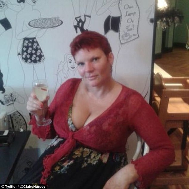 40A93A7A00000578-4529676-Claire_Austin_pictured_enjoying_a_glass_of_wine_on_her_Twitter_p-a-55_1495472074210